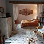 Πανσιόν D'hotes De L'ile Du Saule